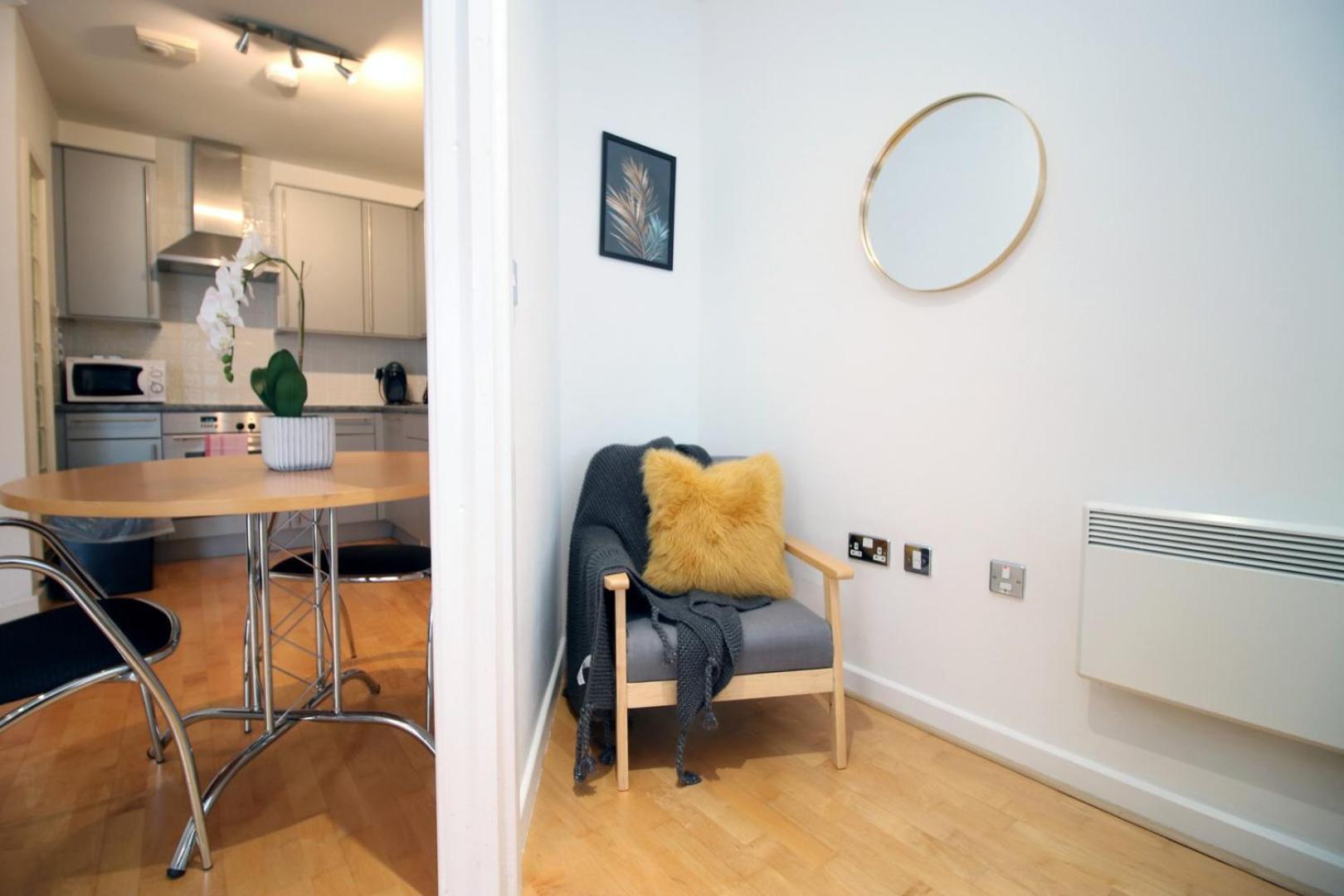 Centrally Located Spacious 2Br | Cohost Partners Cardiff Eksteriør billede